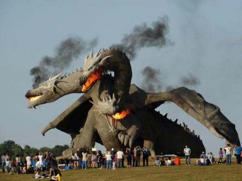 Горыныч огнедышащий вечером.jpg