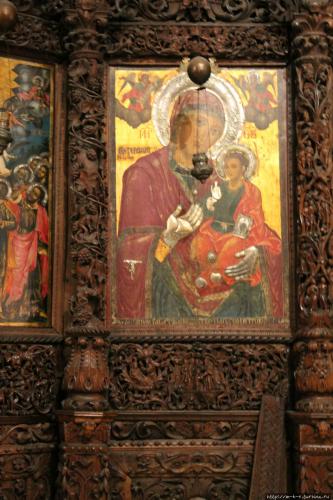 IMG_8415 Часть иконостаса в церкви Свети Спас.jpg