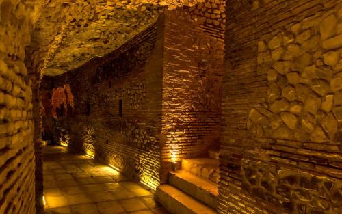 Албания Дуррес подземная часть амфитеатра.jpg