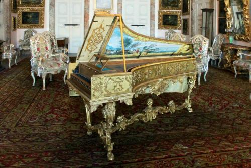 17.09.7311. Гостиная во дворце Борромео..jpg