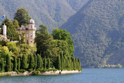 17.09.7790ас. Вилла на берегу Луганского озера..jpg