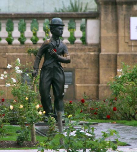 17.09.4720а. Памятник Чарли Чаплину в Веве..jpg