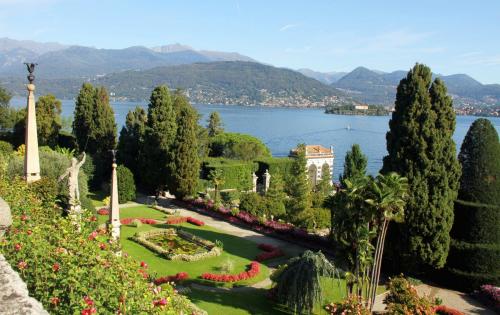 17.09.7443а. Террасный парк на острове Изола Белла..jpg