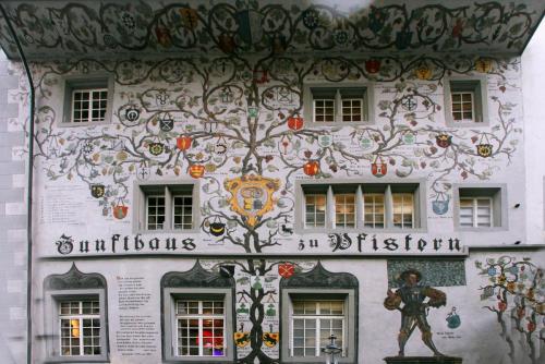 17.09.3030а. Старая пекарня в средневековом здании..jpg