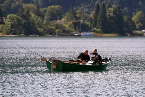 17.09.1077а. Рыбалка по-европейски..jpg