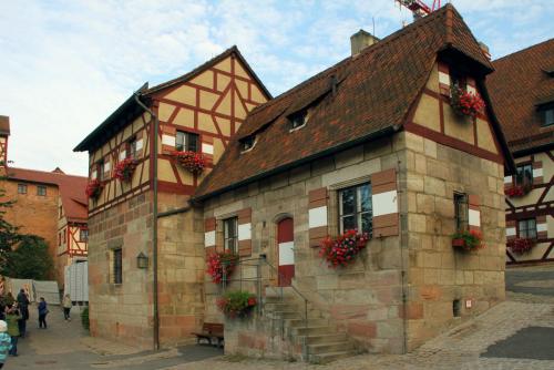 17.09.10100а. В императорском замке..jpg