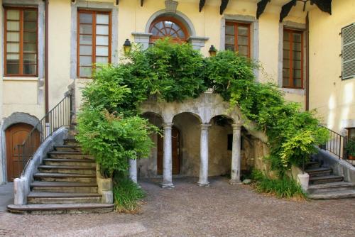 17.09.5463а. Старый дворик..jpg