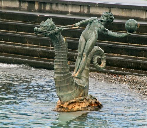 17.09.4742а. Веве. Наяда с морским коньком..jpg