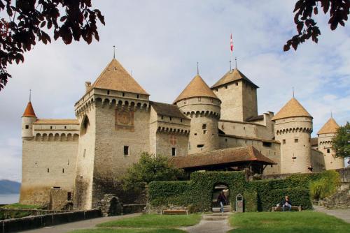 17.09.4372а. Береговой фасад замка..jpg