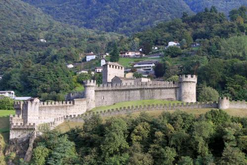 17.09.7888ас. Замок Беллинцоны..jpg