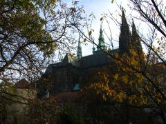 Укрепления Пражского града и собор Св.Вита. Вид с Порохового моста.