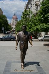 1896.Будапешт.Памятник Рональду Рейгану (Ronald Reagan szobra)