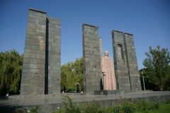 4618.Ереван.Памятник А.Ф. Мясникяну