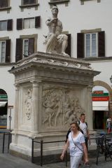 1091.Флоренция.Памятник Джованни делле Банде Нере