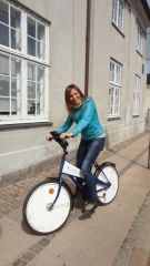 Желающие могут покататься по Копенгагену на таких велосипедах, взяв напрокат)))