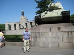 Берлин, советский танк