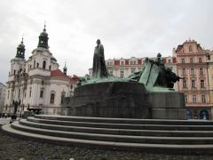 Прага.Староместская площадь.Памятник Яну Гусу