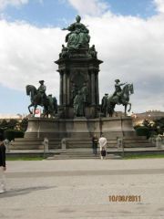 Памятник Марии Терезии. Вена