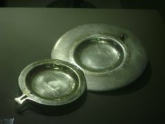 Посуда для облатки, которой причащались католики
