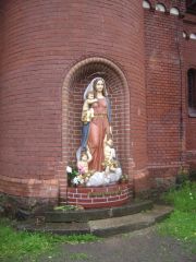 Стутая Девы Марии - внешнее украшение Крансого ткостёла в центре Минска.JPG