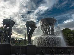 Парк скульптур Вигеланда в Осло_ФОНТАН
